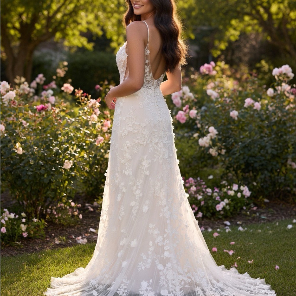 ALLURE BRIDALS wedding dress. Size 10. Like new.